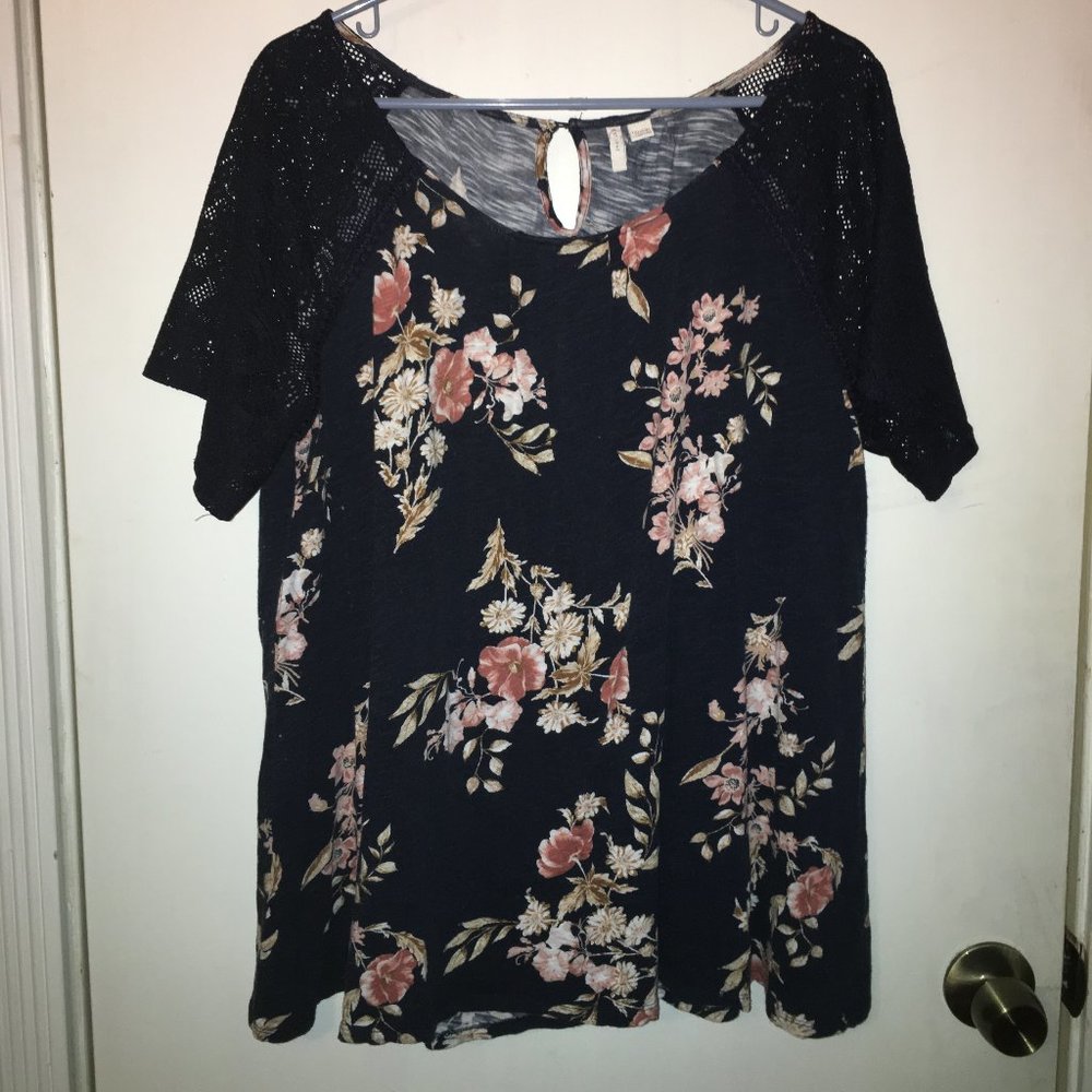 Navy flower top